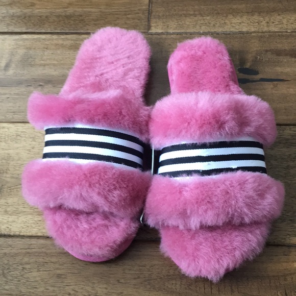 Emu Shoes - BNWT Emu/Free People Wrenlette Bubblegum Slippers